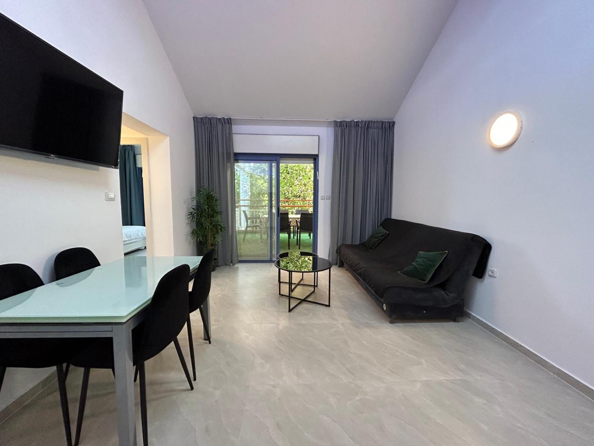 Royal Park - Paul's Place